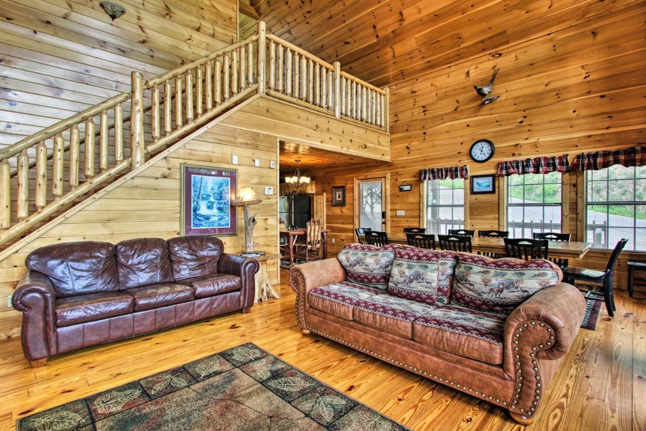 Villa Expansive Gatlinburg Cabin Hot Tub, Deck And Grill! Extérieur photo