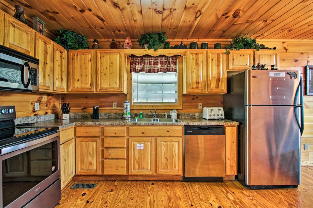 Expansive Gatlinburg Cabin Hot Tub, Deck And Grill! Extérieur photo