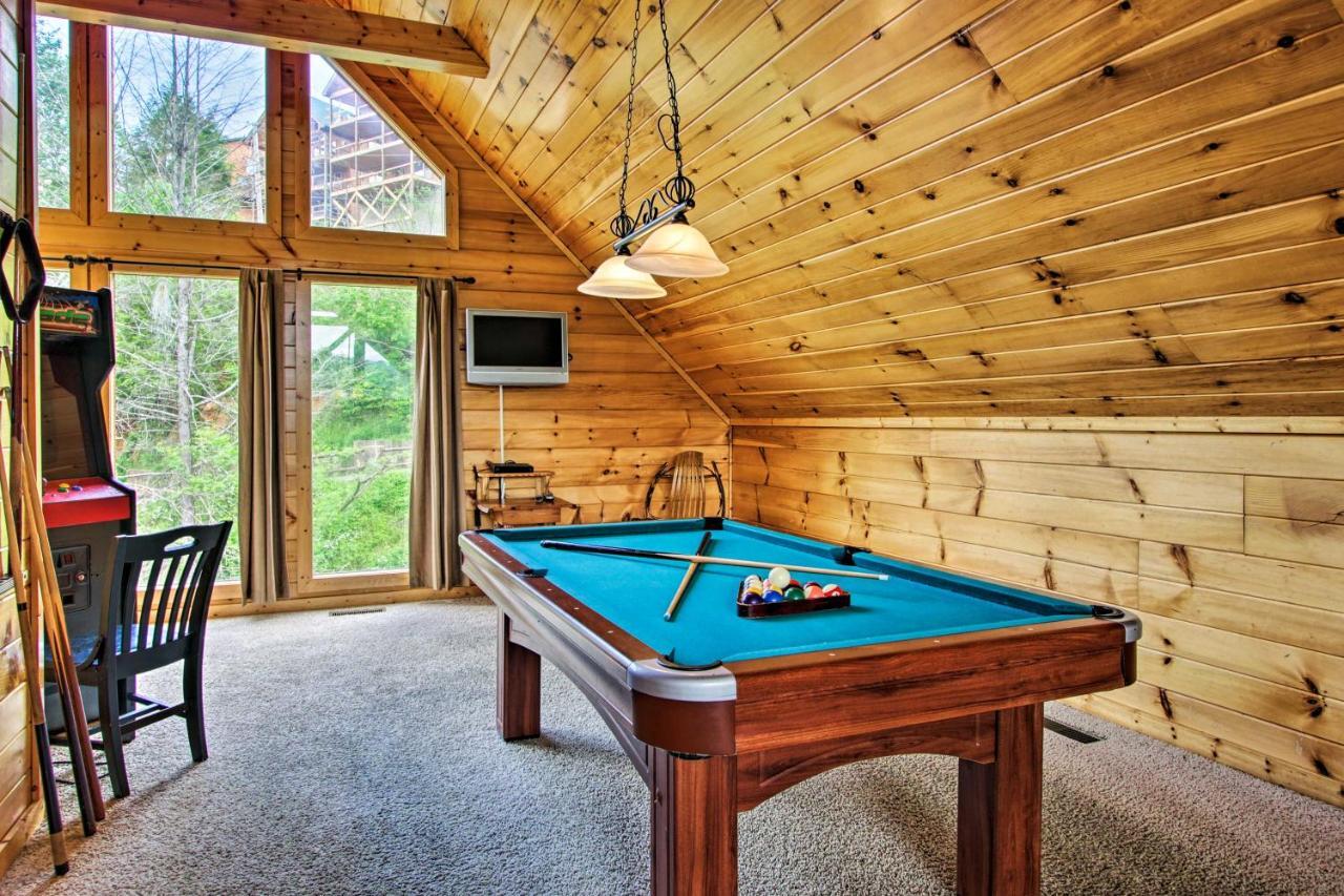 Villa Expansive Gatlinburg Cabin Hot Tub, Deck And Grill! Extérieur photo