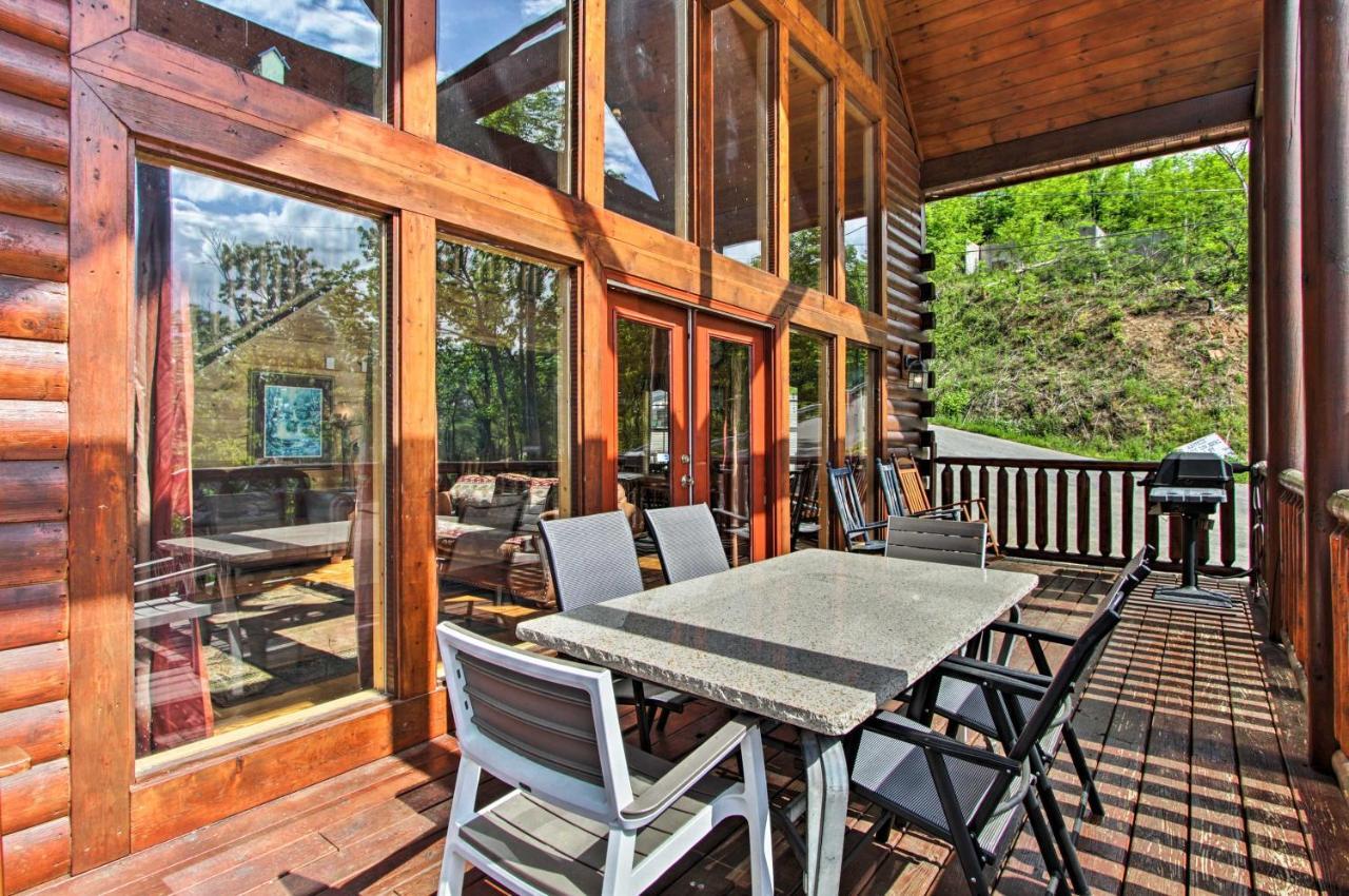 Villa Expansive Gatlinburg Cabin Hot Tub, Deck And Grill! Extérieur photo