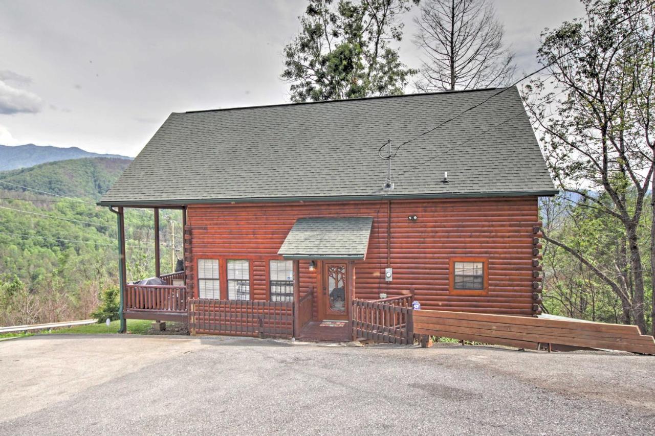 Villa Expansive Gatlinburg Cabin Hot Tub, Deck And Grill! Extérieur photo